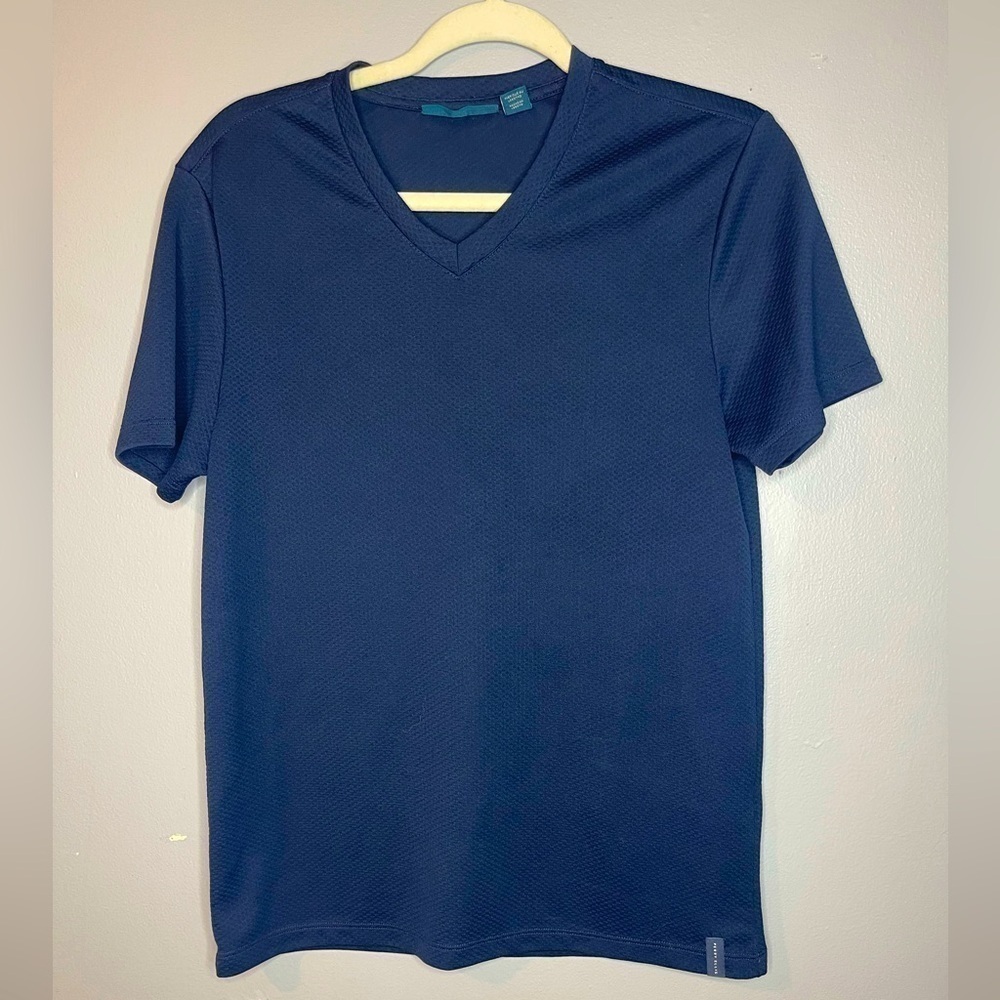 Blue small Perry Ellis short sleeve v neck mens Shirt